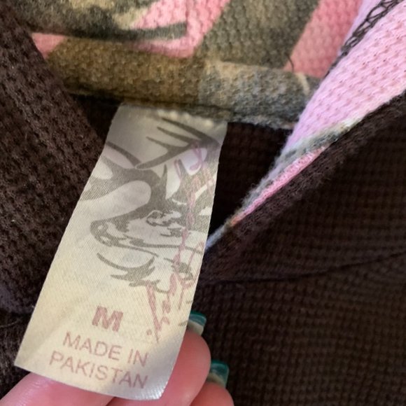 Legendary Whitetails Predator in Pink Womens Size Medium Hooded Thermal Top - Picture 3 of 7